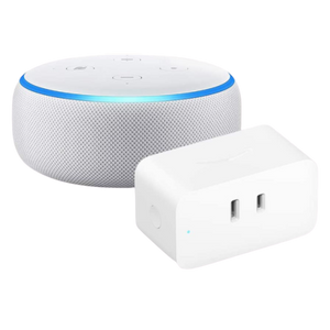 全体を写したAmazon アマゾン Echo Dot (第3世代) スマートスピーカー with AlexaのサンドストーンとAmazon スマートプラグ